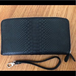 Python Double Zip Clutch Wristlet (Black)